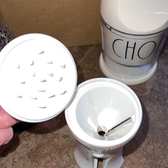 Rae Dunn 3 pc “Chop, Grate, Slice” Kitchen Utensil Set - Picture 5 of 8